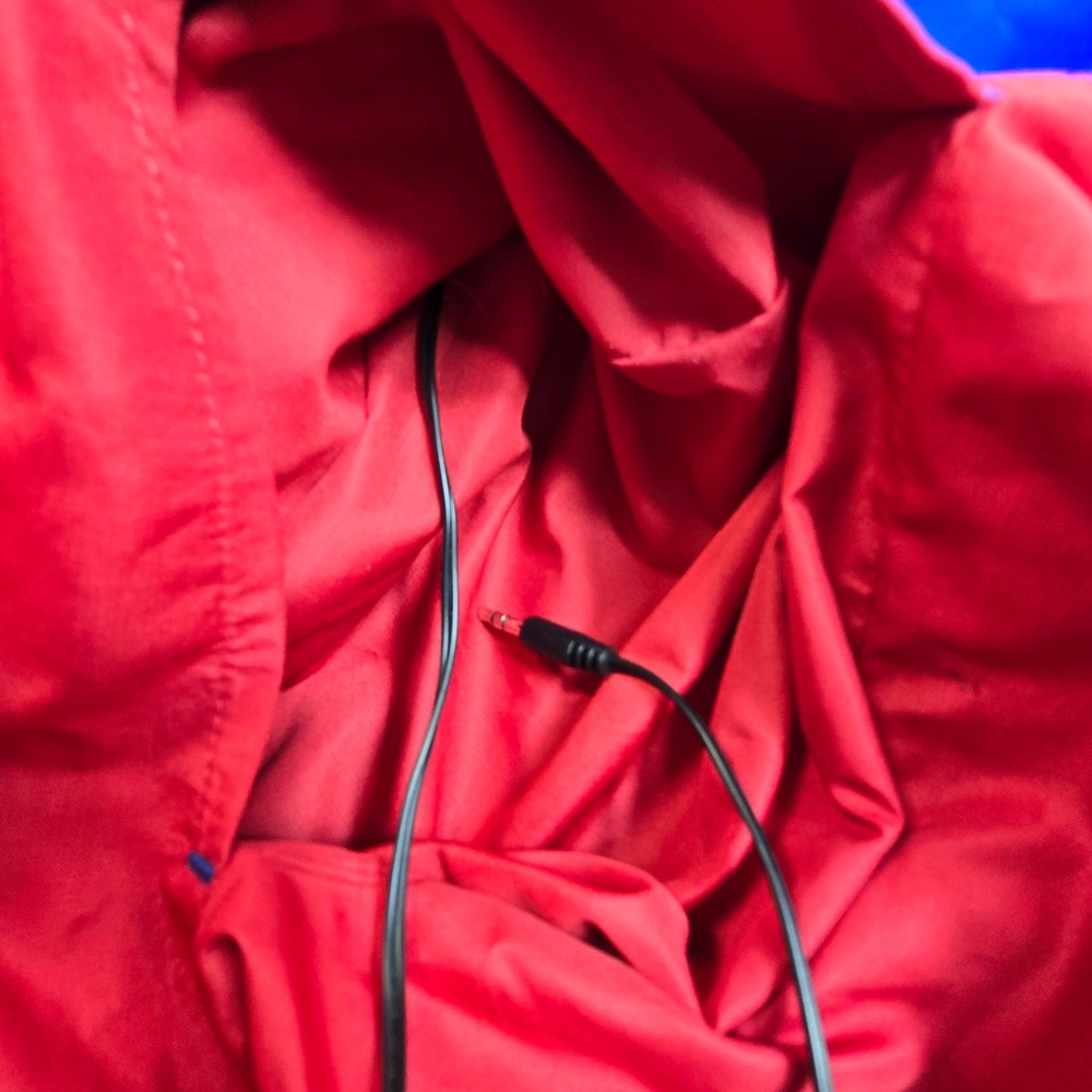 Under Armour Hood Speakers Windbreaker Jacket Mens XL Wired Working Audio Sound‎ - Picture 10 of 14